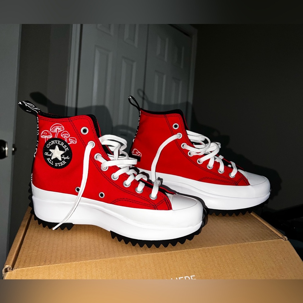 Red Run Star Hike Converse